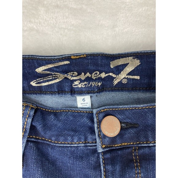 Seven 7 Bermuda Womens Medium‎ Wash Jean Shorts size 6 - Picture 3 of 16